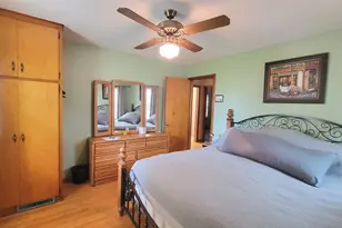 9301 S Spaulding Ave, Evergreen Park, IL 60805 - Photo 6