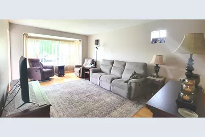 9301 S Spaulding Avenue, Evergreen Park, IL 60805 - Photo 4