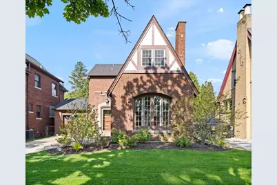 9814 S Hoyne Avenue, Chicago, IL 60643 - Photo 2