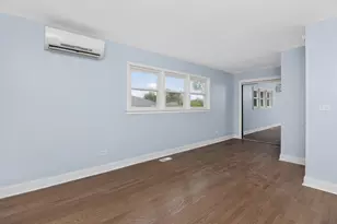 15 W 56th St, Westmont, IL 60559 - Photo 6