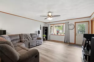 315 Peach St, Chebanse, IL 60922 - Photo 2