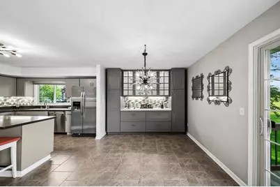 2481 Chatham Road, Aurora, IL 60506 - Photo 4