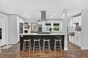 1723 Hartmann Dr, Schaumburg, IL 60193 - Photo 8