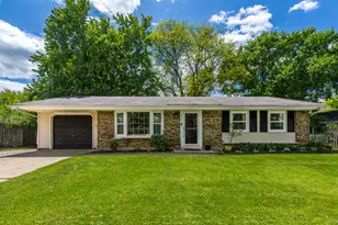 1723 Hartmann Dr, Schaumburg, IL 60193 - Photo 1