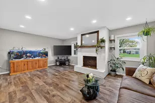 1723 Hartmann Dr, Schaumburg, IL 60193 - Photo 16