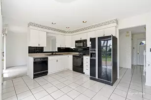 1527 S Chesterfield Dr, Arlington Heights, IL 60005 - Photo 8