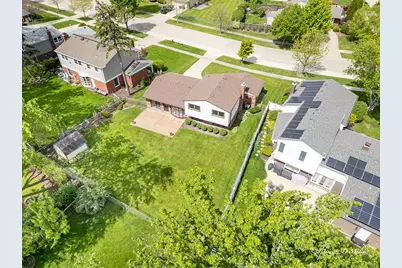 1527 S Chesterfield Drive, Arlington Heights, IL 60005 - Photo 24