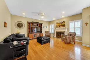 445 S Maple St, Itasca, IL 60143 - Photo 8