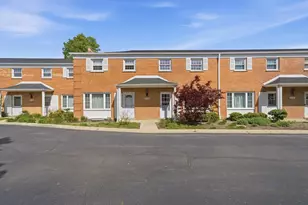 2138 Rugen Rd, Glenview, IL 60025 - Photo 2