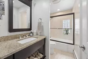 6340 N Indian Rd, Chicago, IL 60646 - Photo 14