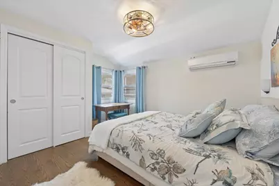 6340 N Indian Road, Chicago, IL 60646 - Photo 12