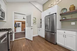 6340 N Indian Rd, Chicago, IL 60646 - Photo 10