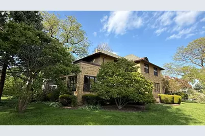 427 W Franklin Street, Wheaton, IL 60187 - Photo 2