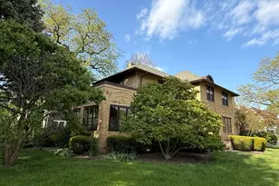 427 W Franklin St, Wheaton, IL 60187 - Photo 2