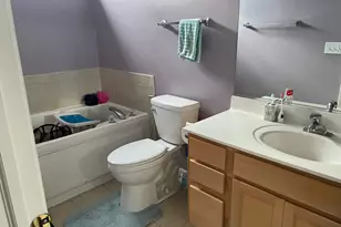 2277 Stoughton Dr, Aurora, IL 60502 - Photo 18