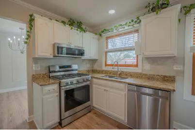 106 S Elroy Avenue, Bartlett, IL 60103 - Photo 6