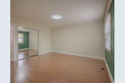106 S Elroy Avenue, Bartlett, IL 60103 - Photo 12