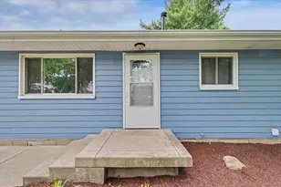 806 E Ethel St, Saint John, IL 61873 - Photo 2