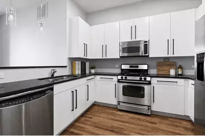 500 W Superior Street #1708, Chicago, IL 60654 - Photo 10