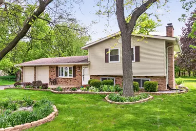 849 Hemlock Drive, Sleepy Hollow, IL 60118 - Photo 2