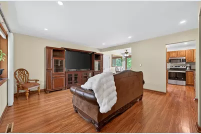 849 Hemlock Drive, Sleepy Hollow, IL 60118 - Photo 4