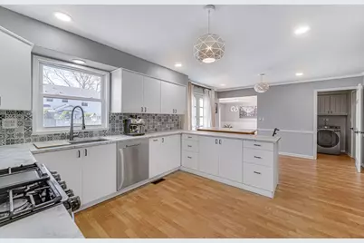 1623 W Bray Court, Arlington Heights, IL 60005 - Photo 8