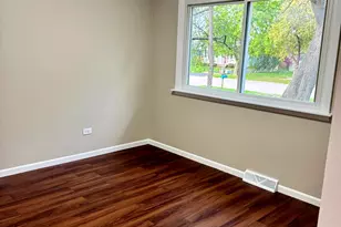 1224 Landon Ave, Winthrop Harbor, IL 60096 - Photo 8