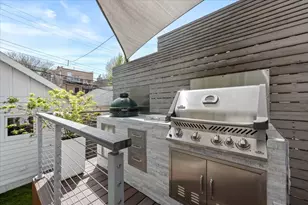 1019 W George St, Chicago, IL 60657 - Photo 38
