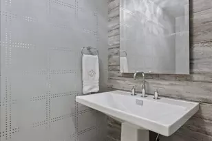 1019 W George St, Chicago, IL 60657 - Photo 16