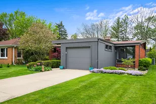 304 S Mt Prospect Rd, Mount Prospect, IL 60056 - Photo 32