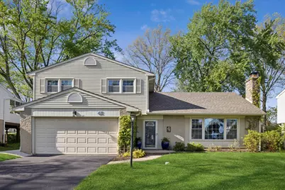 4 E Noyes Drive, Arlington Heights, IL 60005 - Photo 1