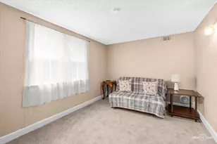 921 Clement St, Joliet, IL 60435 - Photo 4