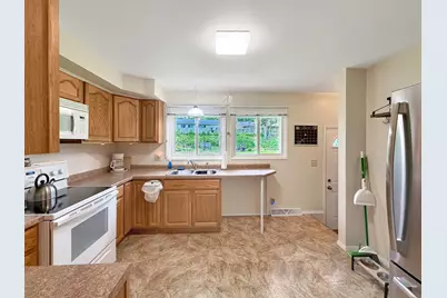 1411 Mark Drive, Freeport, IL 61032 - Photo 4