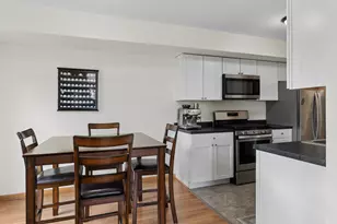 513 East Ave, Streamwood, IL 60107 - Photo 8