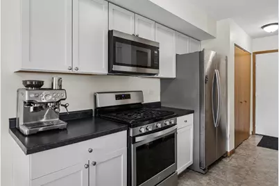 513 East Avenue #513, Streamwood, IL 60107 - Photo 10
