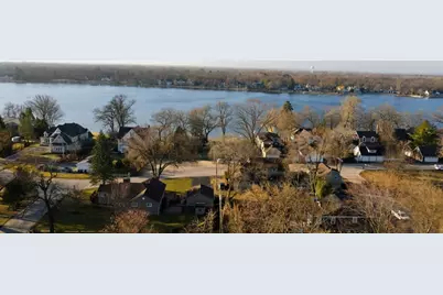 117 Lakewood Avenue, Crystal Lake, IL 60014 - Photo 2