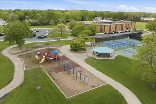 300 S Roselle Rd, Schaumburg, IL 60193 - Photo 22