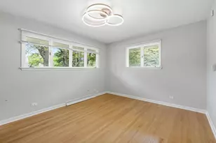 27 Sheffield Ln, Oak Brook, IL 60523 - Photo 20
