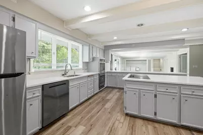 27 Sheffield Lane, Oak Brook, IL 60523 - Photo 8