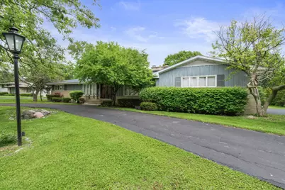 27 Sheffield Lane, Oak Brook, IL 60523 - Photo 2