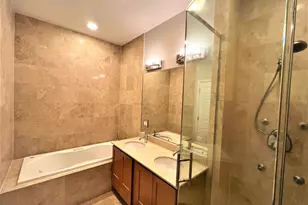 2424 N Southport Ave, Chicago, IL 60614 - Photo 8