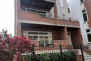 2424 N Southport Ave, Chicago, IL 60614 - Photo 1