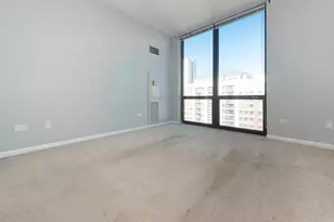 435 W Erie St, Chicago, IL 60654 - Photo 6