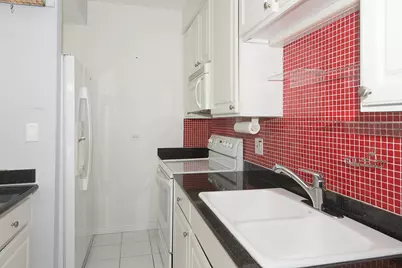 435 W Erie Street #1306, Chicago, IL 60654 - Photo 8
