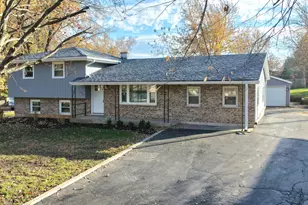 836 Regent St, New Lenox, IL 60451 - Photo 1