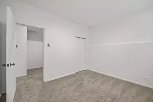1323 E 61st St, Chicago, IL 60637 - Photo 18