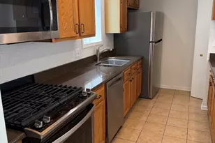 1323 E 61st St, Chicago, IL 60637 - Photo 12