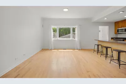 1323 E 61st Street, Chicago, IL 60637 - Photo 12