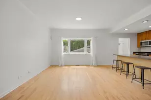 1323 E 61st St, Chicago, IL 60637 - Photo 12