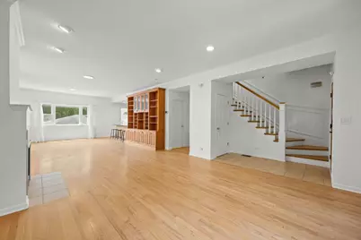 1323 E 61st Street, Chicago, IL 60637 - Photo 6